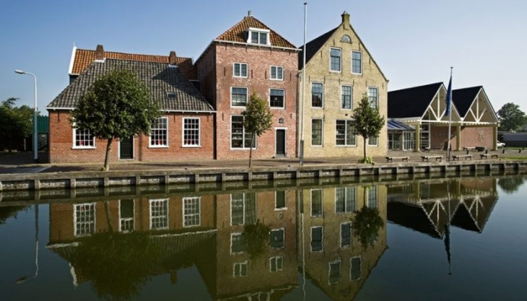 makkum-700x466